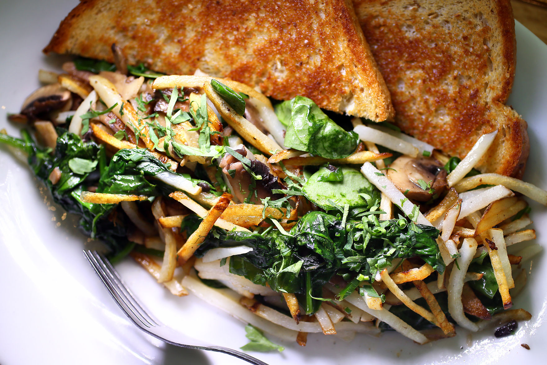 spinachmushroomhash Daps restaurant review.jpg
